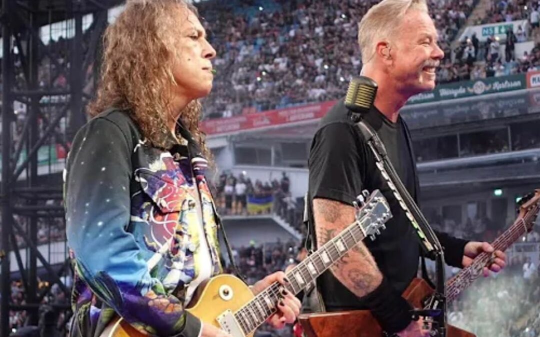 Insolite : Au concert de Metallica, Kirk Hammett « oublie » comment jouer l’intro de Nothing Else Matters